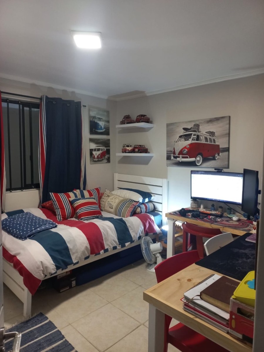 2 Bedroom Property for Sale in Gansbaai Central Western Cape